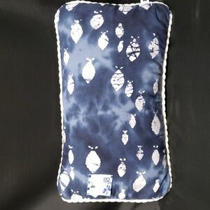 Dennis East International Latitude 38 NWT Blue and White Corded Rectangle Pillow